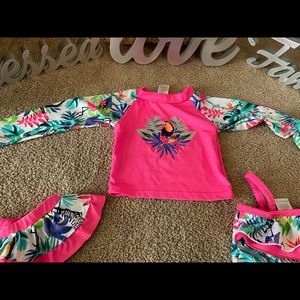 Girls 3~piece swimming suit